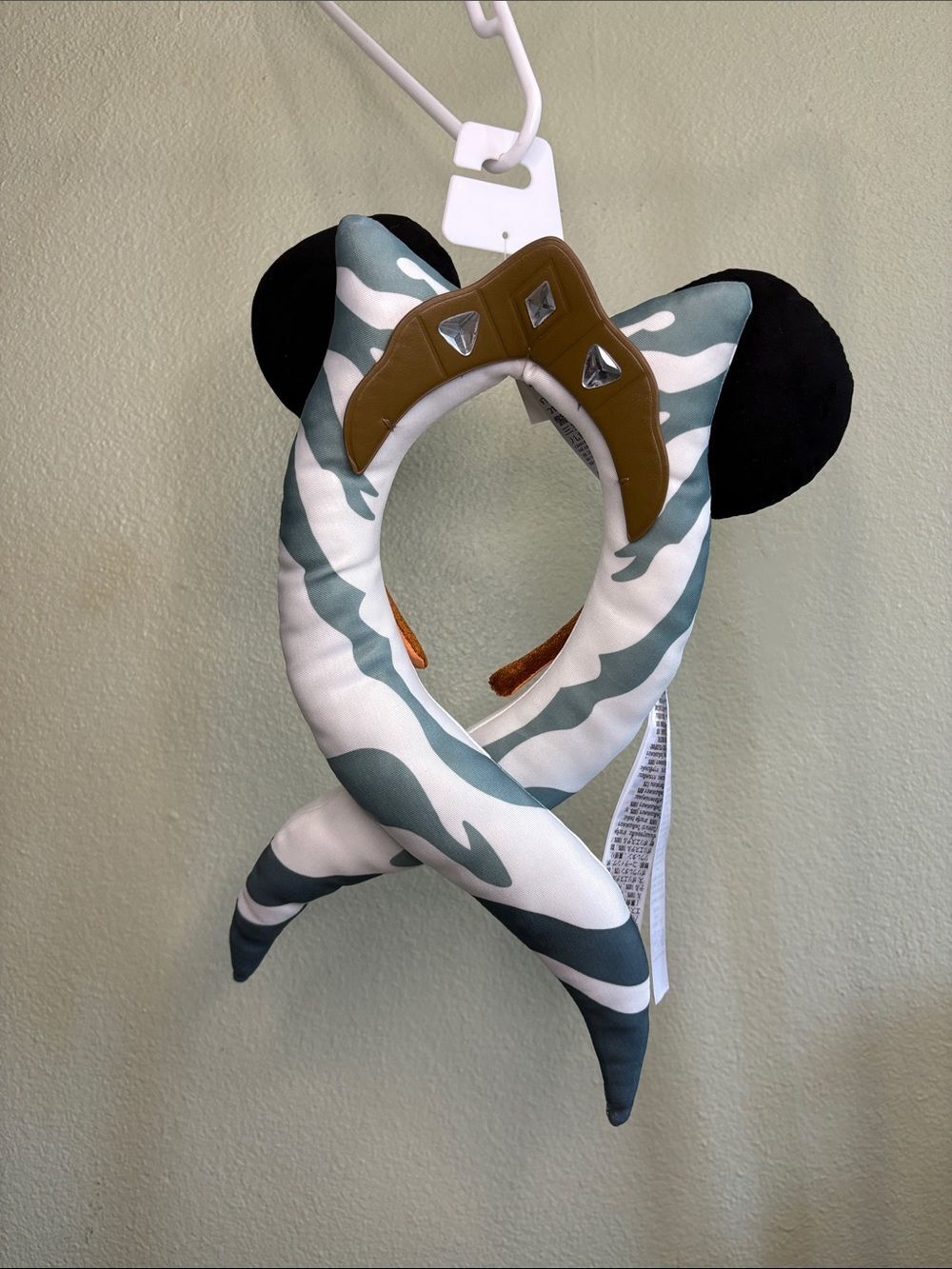 NWT Disney Star Wars Ahsoka Tano Ear Headband - Clone Wars Collection - Picture 6 of 6